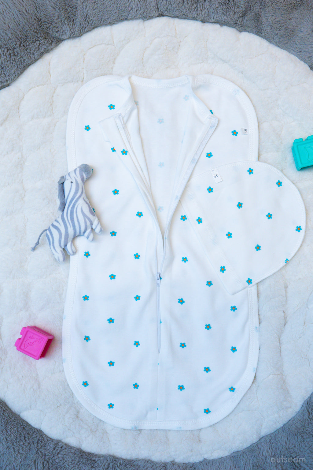 Outseam Newborn Sleep Cocoon Flower — detail view 4